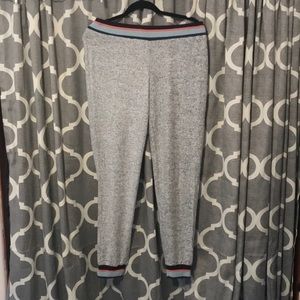 grey sweatpants